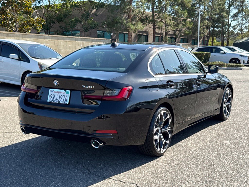 Used 2026 BMW 330i Sedan w/ Convenience Package RWD image 8
