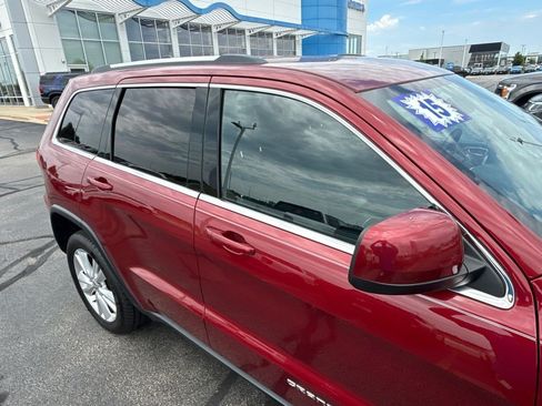 Used 2015 Jeep Grand Cherokee Laredo w/ Quick Order Package 23E AWD/4WD image 14
