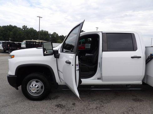 Used 2024 Chevrolet Silverado 3500 W/T w/ Snow Plow Prep Package AWD/4WD image 13