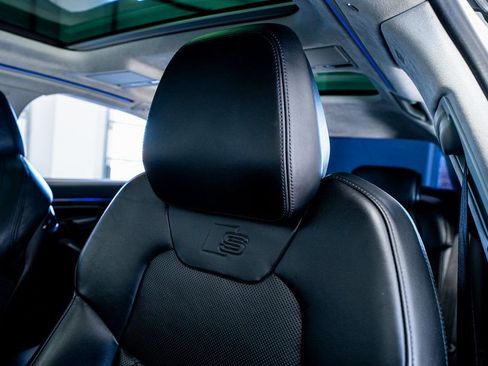 Used 2020 Audi S8 L w/ S8 Executive Package image 39