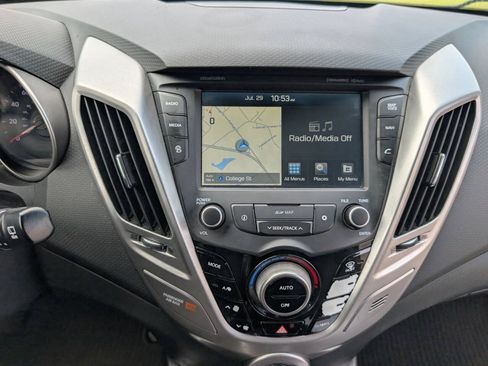 Used 2016 Hyundai Veloster w/ Option Group 03 FWD image 33