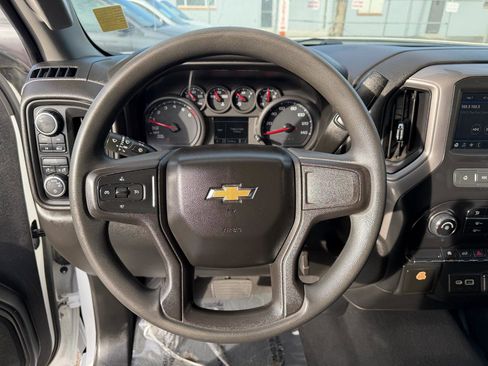 Used 2021 Chevrolet Silverado 1500 Custom image 16