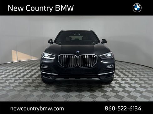 Used 2021 BMW X5 xDrive40i w/ Premium Package image 2