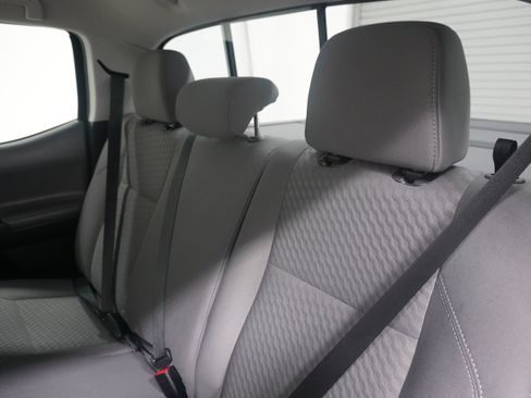 Used 2021 Toyota Tacoma SR5 RWD image 14