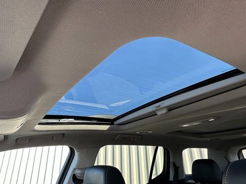 Used 2023 GMC Acadia Denali w/ Denali Ultimate Package image 4