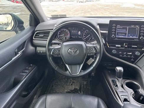 Used 2021 Toyota Camry SE w/ Cold Weather Package image 21