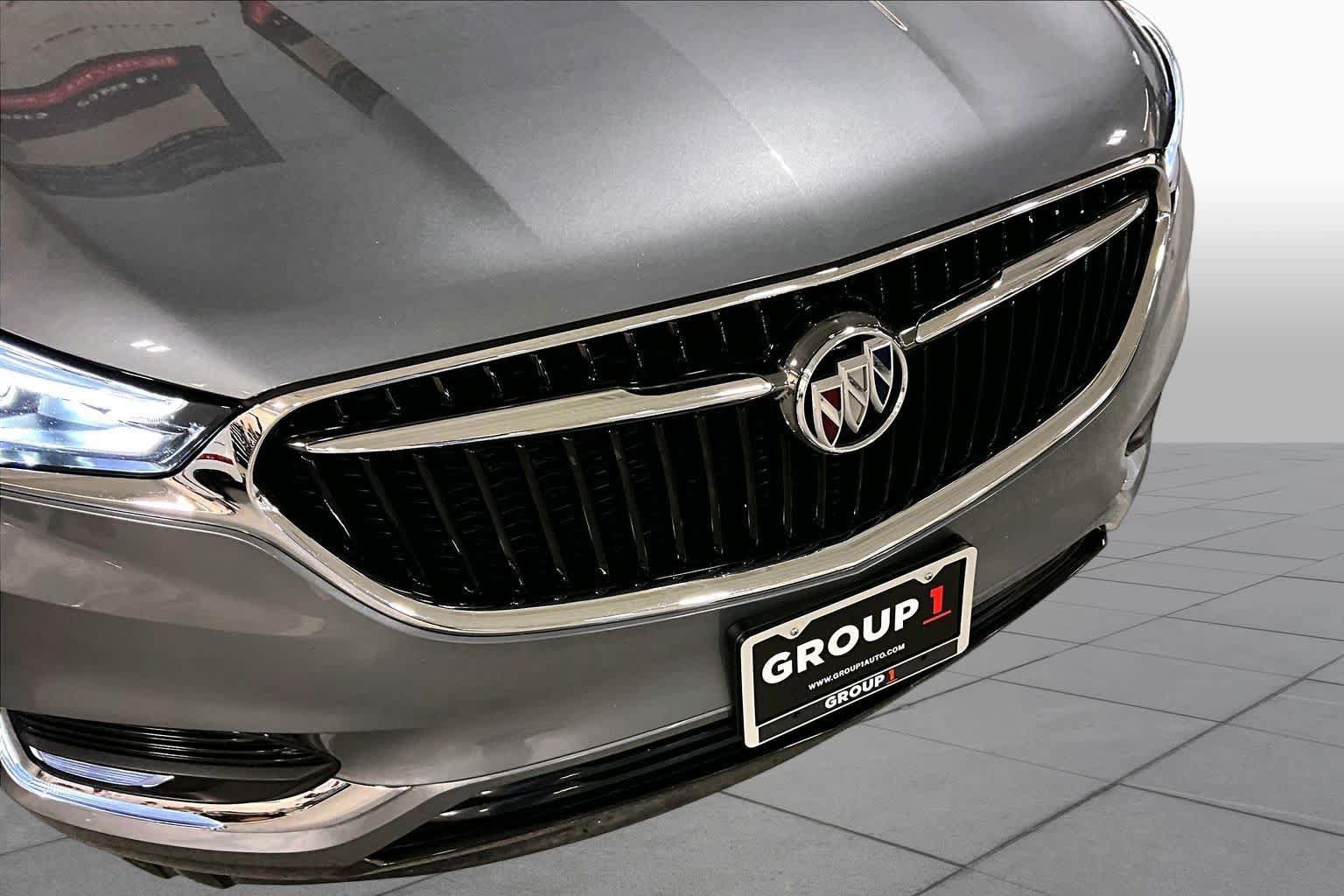 Used 2021 Buick Enclave Essence w/ Sound and Sites Package FWD image 32