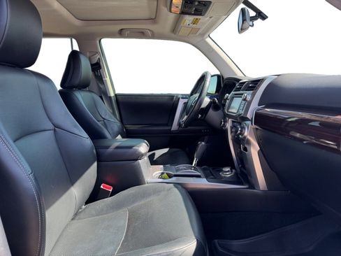 Used 2016 Toyota 4Runner Limited AWD/4WD image 17