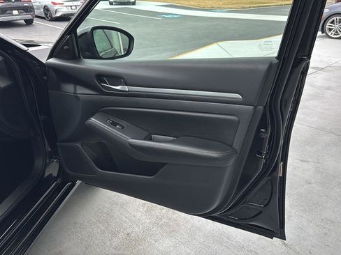 Used 2022 Nissan Altima 2.5 SV image 11