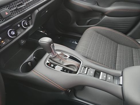 Certified 2025 Honda HR-V Sport image 24