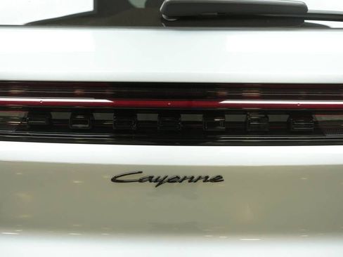 New 2026 Porsche Cayenne AWD/4WD image 37