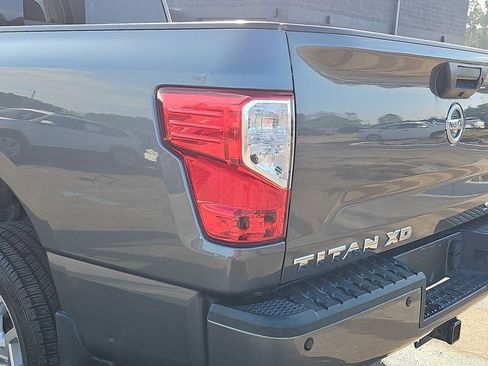 Used 2016 Nissan Titan SL image 35