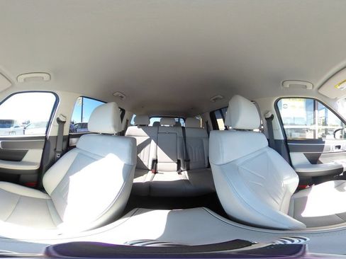 Used 2025 Hyundai Santa Fe SEL FWD image 44