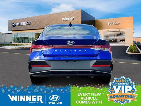 New 2025 Hyundai Elantra SEL image 7