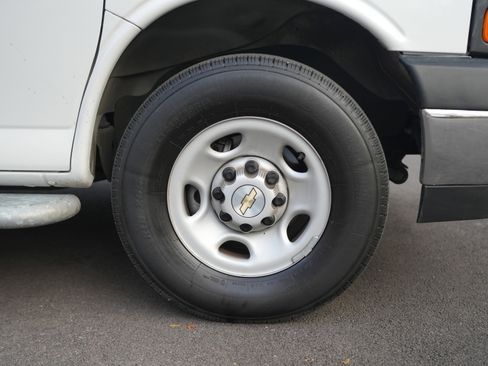 Used 2023 Chevrolet Express 2500 w/ Driver Convenience Package image 14