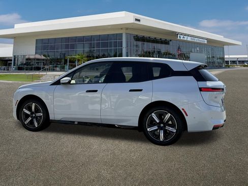 Used 2026 BMW iX xDrive60 image 7