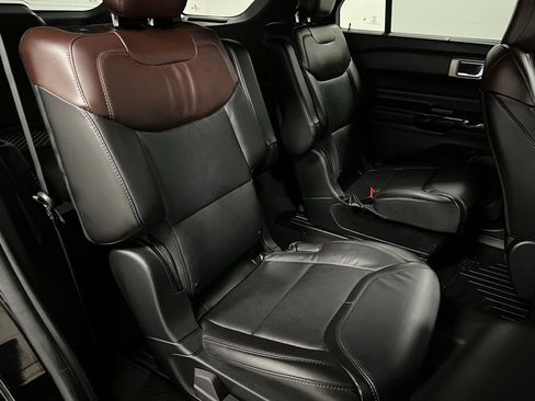 Used 2022 Ford Explorer Platinum w/ Equipment Group 601A image 67