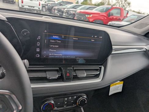 New 2026 Chevrolet TrailBlazer LT FWD image 18