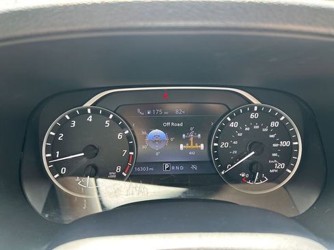 Used 2024 Nissan Frontier SV w/ SV Convenience Package RWD image 26