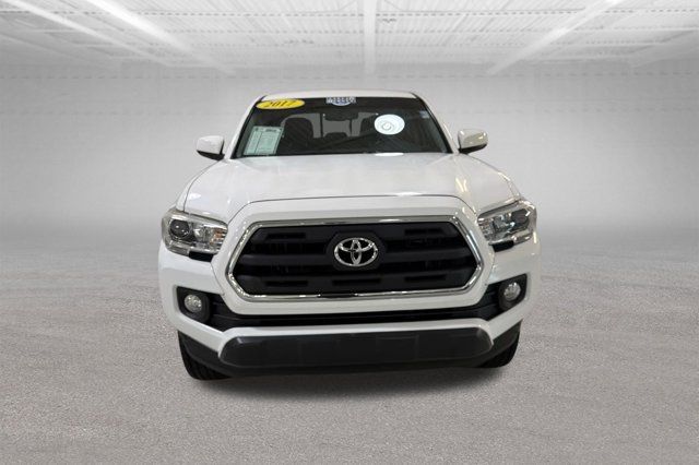 Used 2017 Toyota Tacoma SR5 w/ Tow Package AWD/4WD image 2