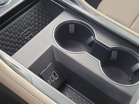 Certified 2025 Lincoln Nautilus Premier image 25