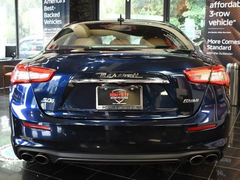 Used 2019 Maserati Ghibli S Q4 AWD/4WD image 12