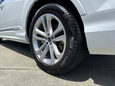 Used 2025 Audi Q7 3.0T Prestige image 9