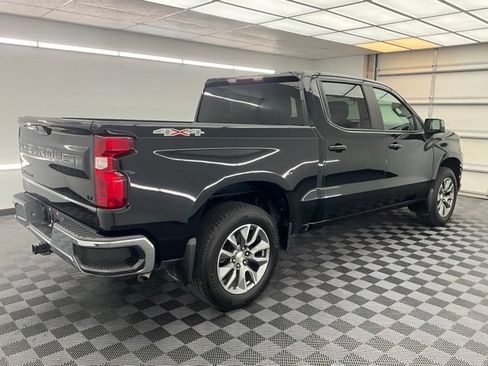 Used 2021 Chevrolet Silverado 1500 LT w/ LPO, Dark Essentials Package AWD/4WD image 23