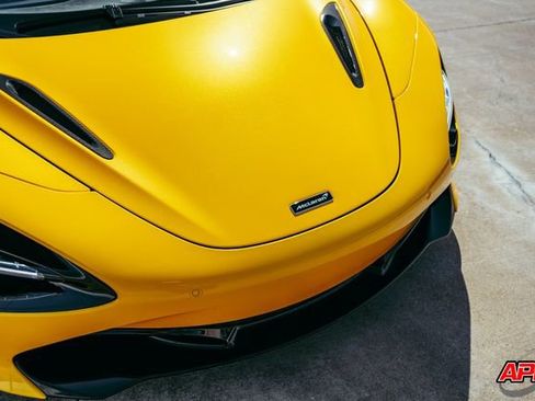 Used 2020 McLaren 720S Performance RWD image 70