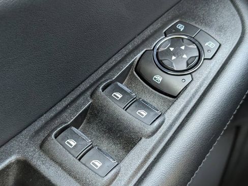 Used 2024 Ford Edge SEL image 21