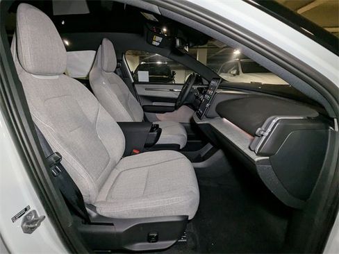 New 2025 Volvo EX30 Ultra w/ Protection Package Premier image 30