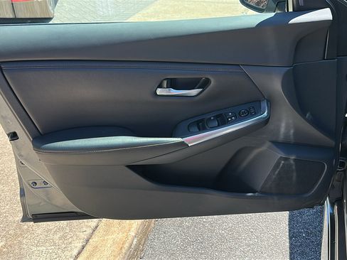 Certified 2023 Nissan Sentra SR w/ Trunk Package FWD image 14