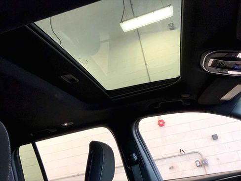 Used 2024 Jeep Grand Cherokee Laredo X w/ Trailer Tow Package image 14