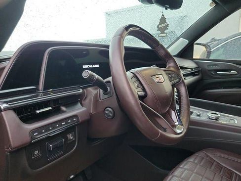Used 2021 Cadillac Escalade Sport Platinum w/ Heavy-Duty Trailer Package AWD/4WD image 5