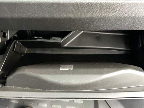 Used 2025 RAM ProMaster 2500 w/ Convenience Group image 31