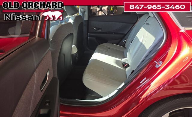 Used 2023 Hyundai Elantra Limited FWD image 12