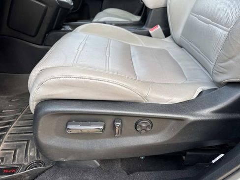 Used 2017 Honda CR-V Touring image 18