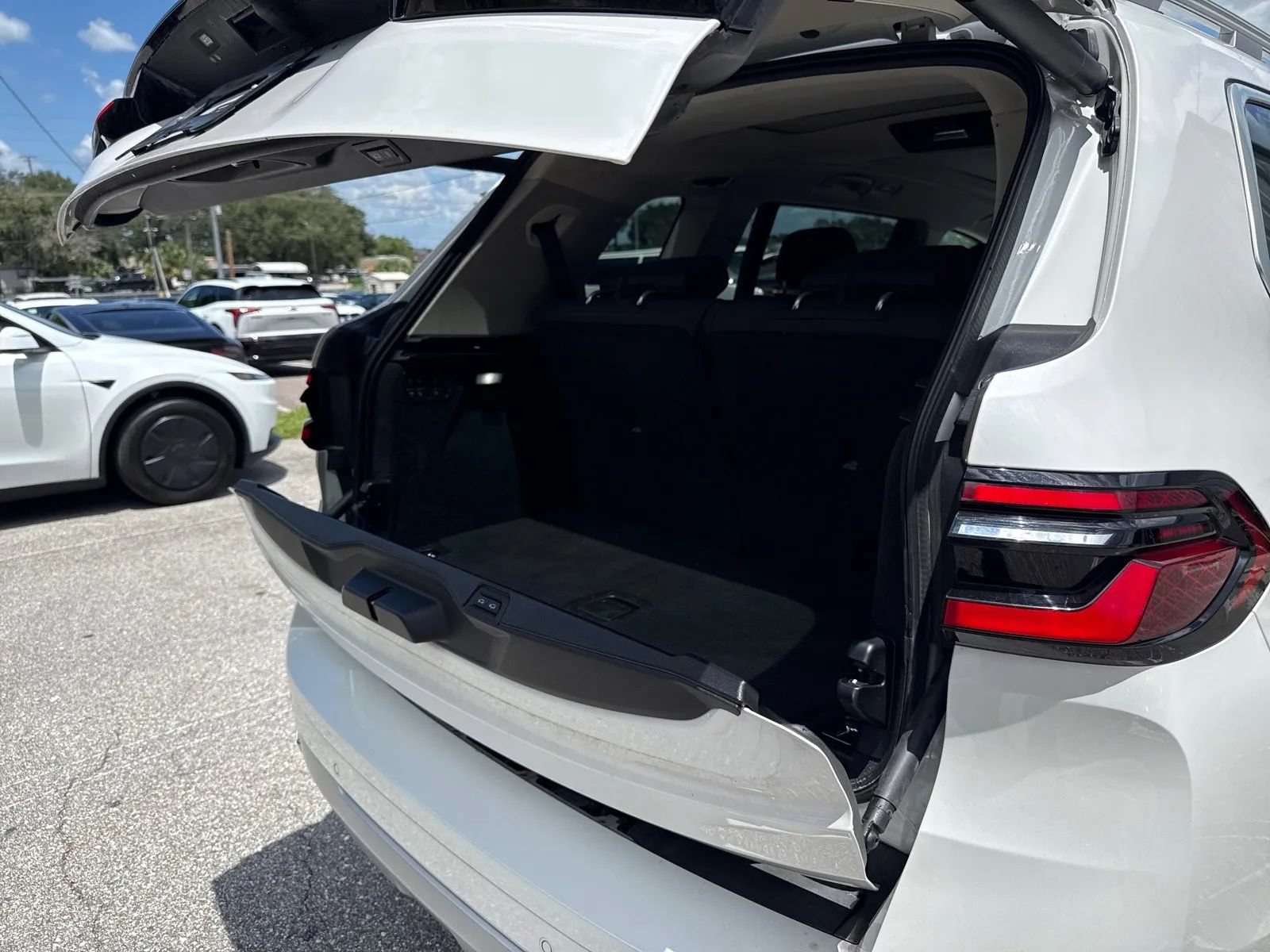 Used 2025 BMW X7 xDrive40i AWD/4WD image 16