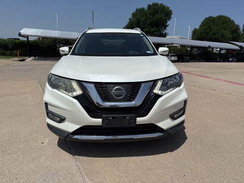 Used 2017 Nissan Rogue SV FWD image 8
