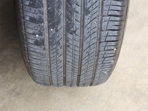 Certified 2024 Chevrolet Trax LT w/ Sunroof Package image 11