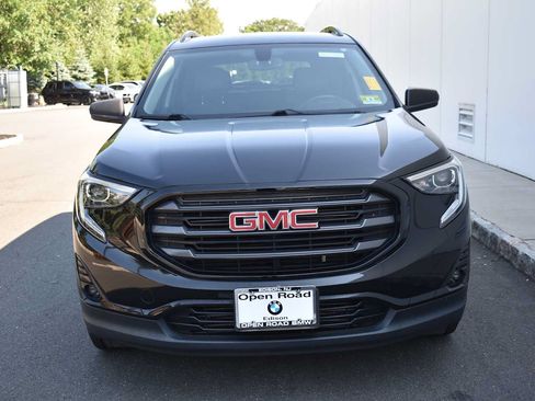 Used 2019 GMC Terrain SLT w/ Preferred Package AWD/4WD image 2