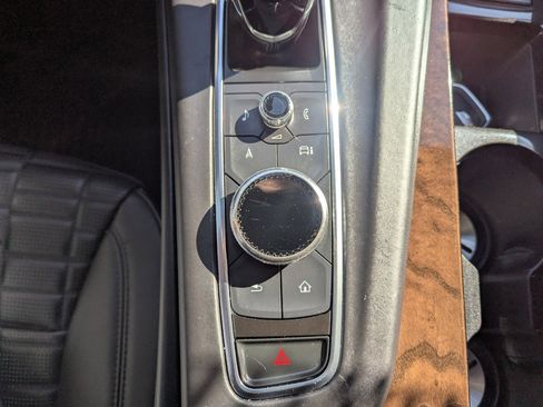 Used 2022 Cadillac Escalade ESV Sport Platinum image 26