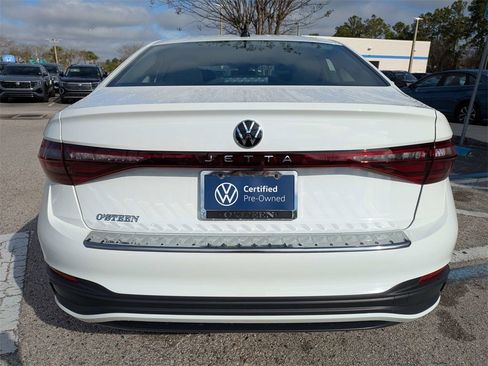 Certified 2025 Volkswagen Jetta S image 5