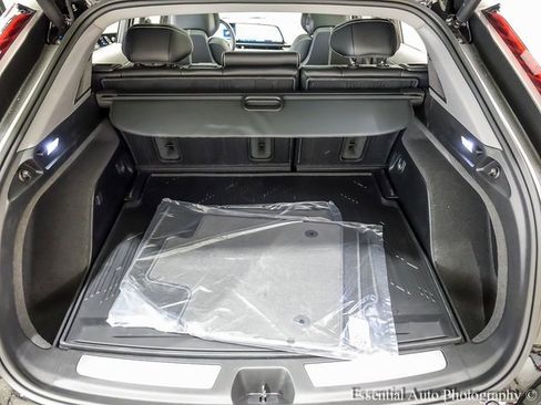 New 2025 Cadillac Optiq Sport 2 w/ LPO, Floor Liner Package image 19