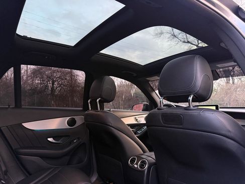 Used 2019 Mercedes-Benz GLC 300 w/ Driver Assistance Package image 22