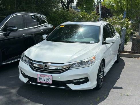 Used 2017 Honda Accord Sport Special Edition image 2