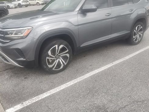 Used 2023 Volkswagen Atlas SEL AWD/4WD image 1
