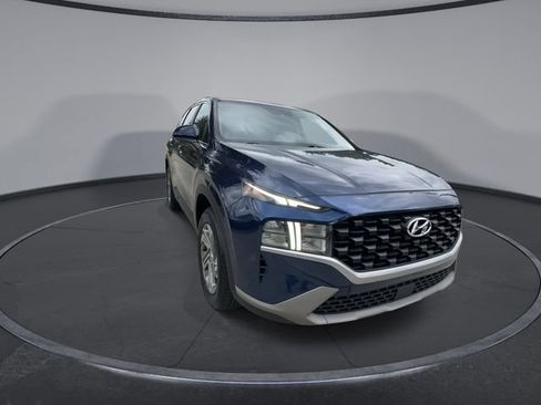 Used 2021 Hyundai Santa Fe SE FWD image 2