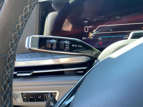 Certified 2025 Cadillac Escalade IQ Luxury 1 w/ Smart Trailering package AWD/4WD image 23