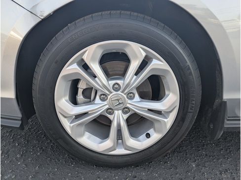 Used 2025 Honda Accord LX image 11